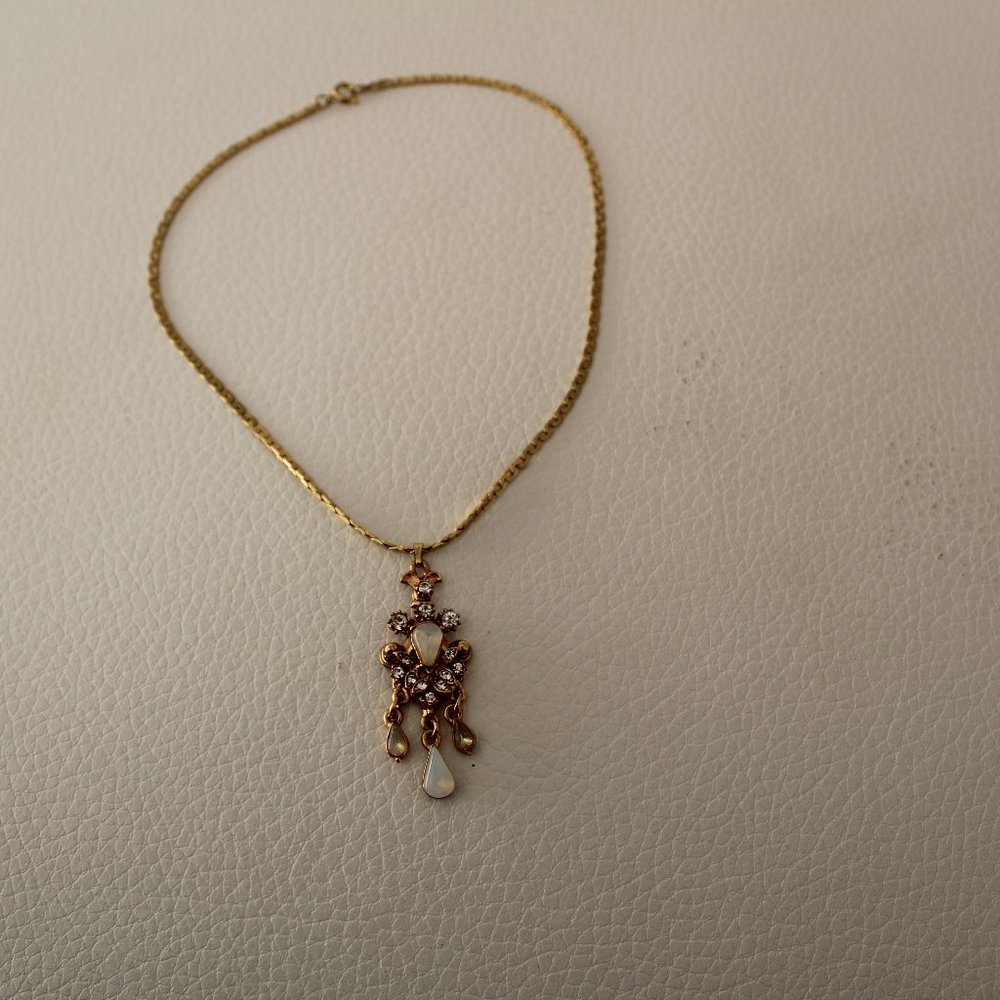 LORENZO VINTAGE GOLD TONE OPAL CLEAR RHINESTONE NECKLACE